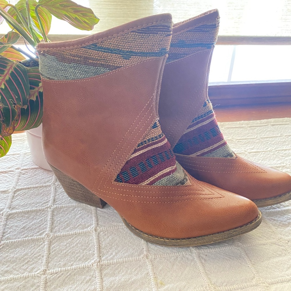 Gorgeous Sbicca Booties